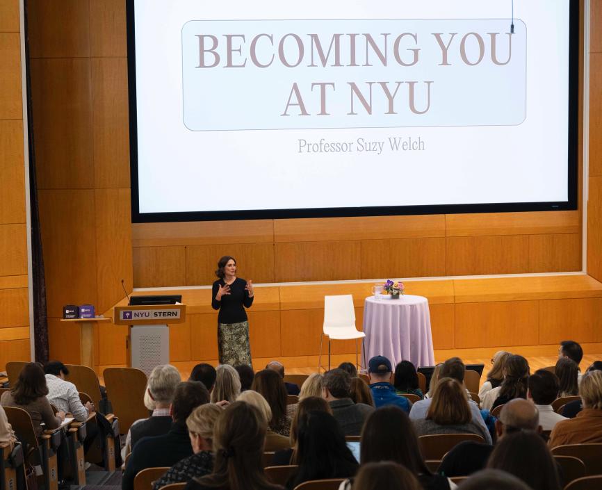 Professor Suzy Welch at a workshop for NYU Stern alumni